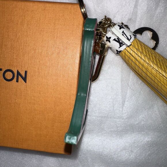 Authentic RARE LOUIS VUITTON Pop Tassel Bag Charm Large LV Box Cover GIFTABLE - Picture 12 of 15
